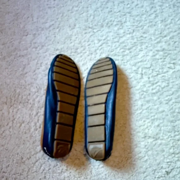 Sperry Women's Navy and Tan Moccasins - Picture 4 of 5